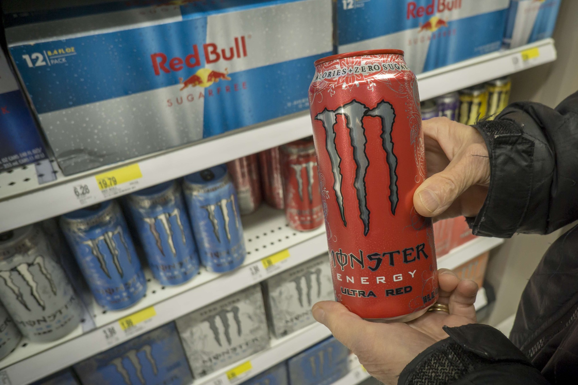 Por qué deberíamos prohibir las bebidas energéticas para los jóvenes